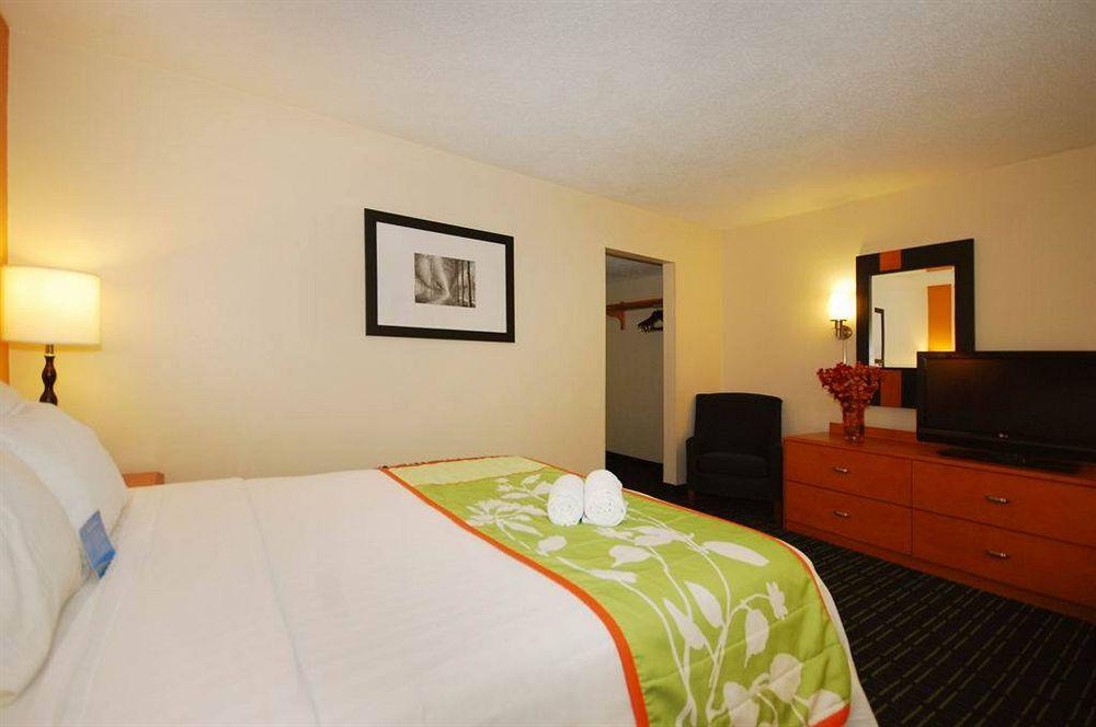 Fairfield Inn Boston Dedham Exteriör bild
